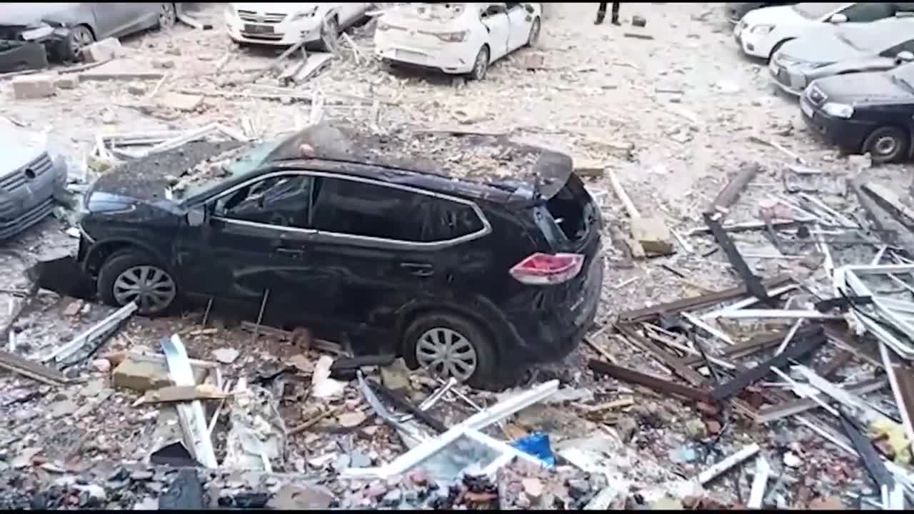 Rescuers continue to eliminate the consequences of the shelling in the Shevchenkivskyi district o