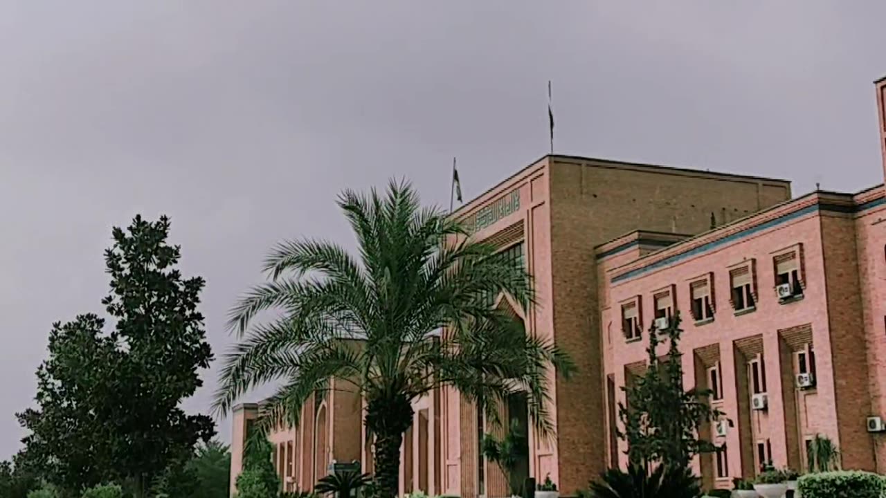 Admin block of international Islamic university