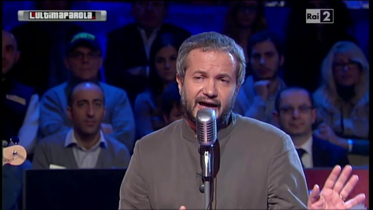 đŸ”´ "Quando questo sistema cadrĂ verranno tutti a Canossa..." (Claudio Borghi, 14/12/2012)