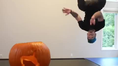 Wait for it 😱 carving a pumpkin parkour style 🎃