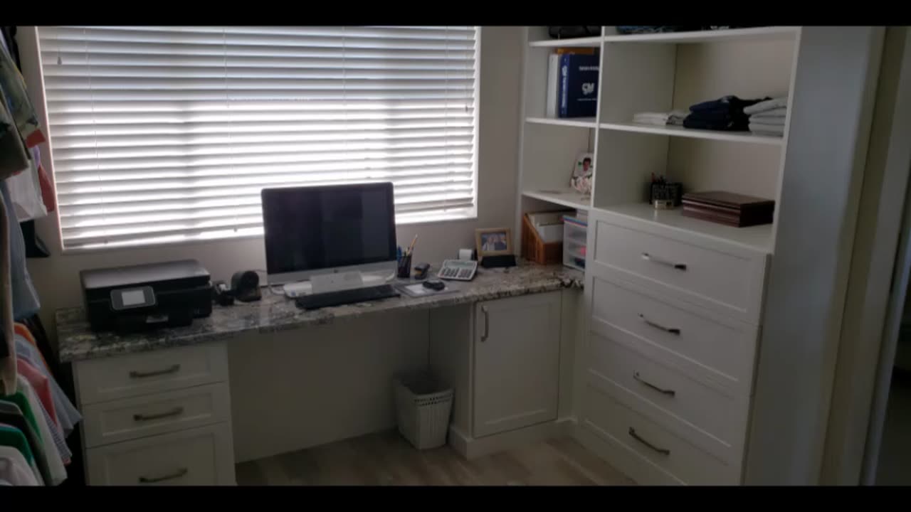 MASTER CLOSET w/DESK #5109