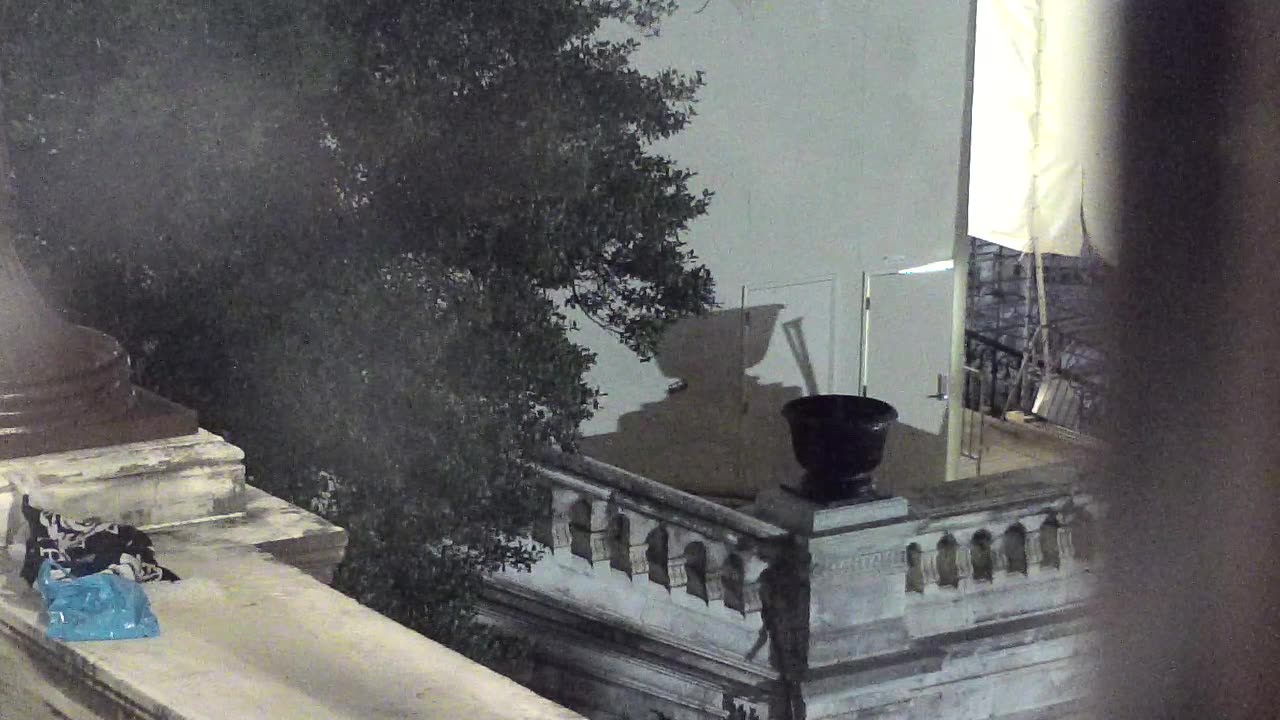 Camera0925USCG00UpperTerraceWest_2021-01-06_Starting_at_22h34min28s197ms.mp4