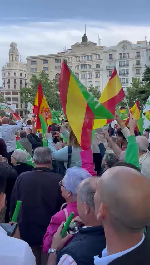 VOX inicia la campaña electoral dle 28M en Valencia (3)