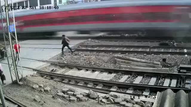 🤯🤯Bike accident with a train narrow escape