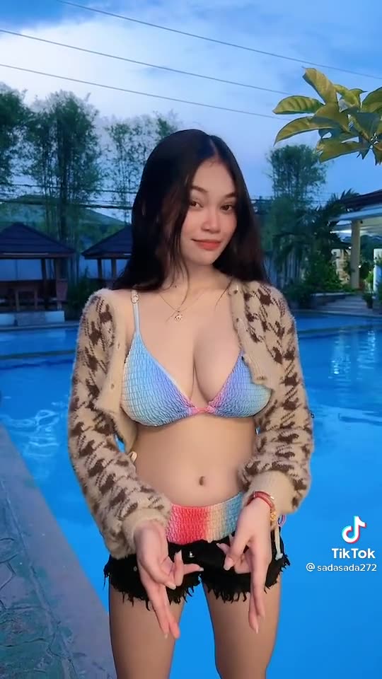 Beautiful Girl Dancing In TikTok Cambodia so Hot 🔥🔥🔥🔥