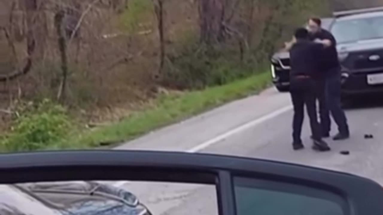 Cop Throwing Brutal Muay Thai Knees