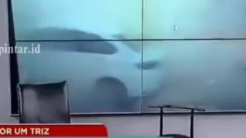 This news anchor spontaneously ran because there was an accident