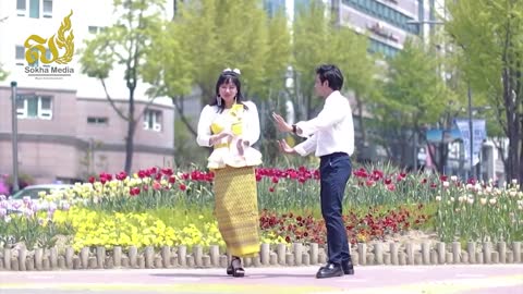 ឆ្លៀតអើយឆ្លៀត