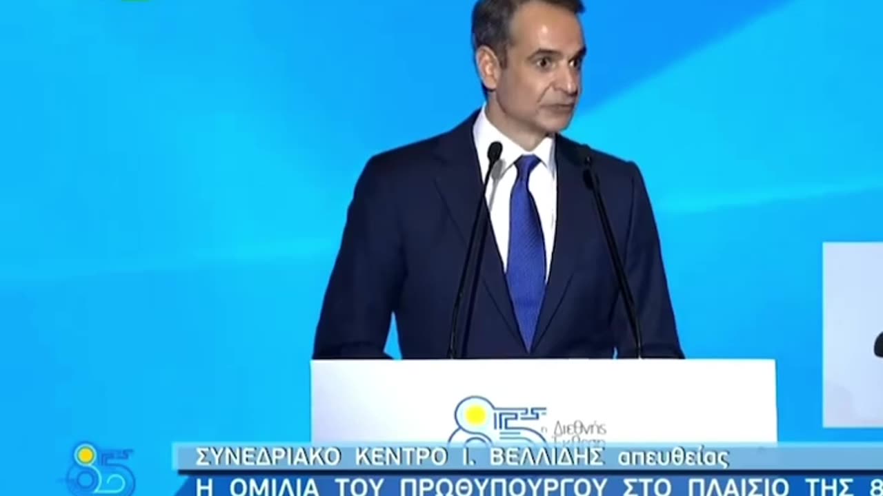 Αν εμβολιαζόσουν ως έφηβος έπαιρνες δωρεάν DATA!Aπάλευτη η κατάσταση!