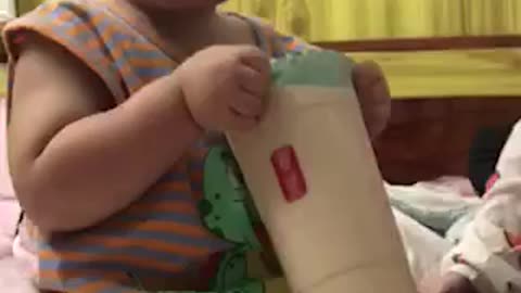 FUNNY BABY LAUGHING