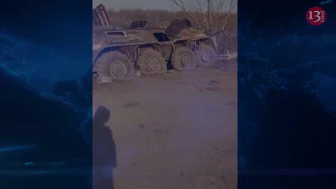 Those left behind from the Russians fleeing from Kherson - Russian vehicles on the roadsides