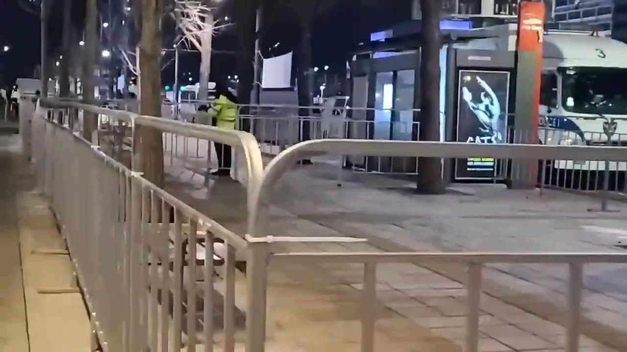 20210218_V3_S02(uxUj2chl5EM)일상화된 펜스 설치_ 뭐가 두려운가_ 광화문 광장주변