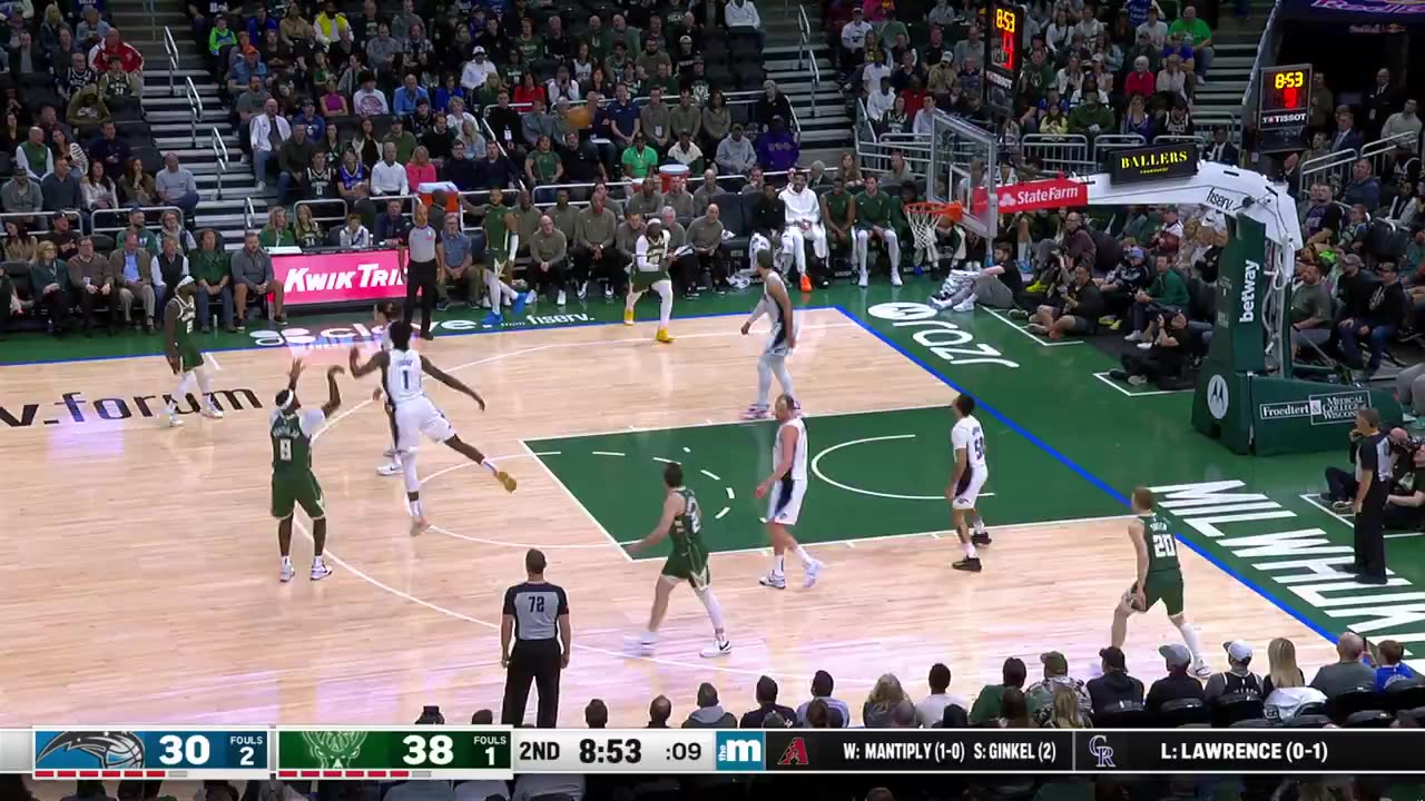 Portis Explodes! 20 PTS in First Half for Bucks vs. Magic