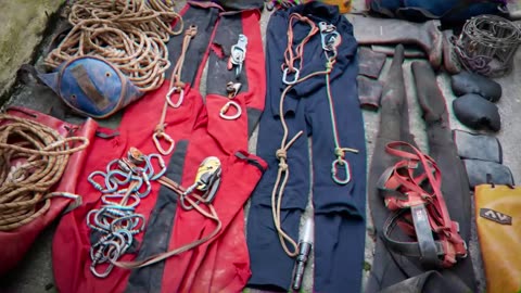 Neil Moss tragedy after be trapped on a cave