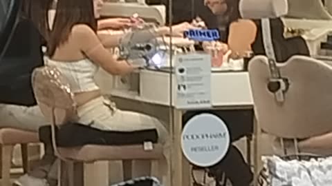 ΜΕ ΝΥΧΙΑ ΚΑΙ ΤΡΙΧΕΣ ΑΣΧΟΛΟΥΝΤΑΙ ΟΙ ΚΟΡΕΣ ΤΟΥ ΔΙΑΒΟΛΟΥ - ΕΝΑ ΧΤΥΠΗΜΑ ΝΑ ΕΡΘΕΙ ΝΑ ΞΥΠΝΗΣΟΥΝ!!!!