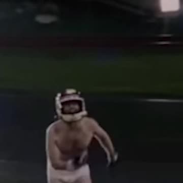 So that's the sound a mermaid makes😂😂😂 ... #shorts #funny #memes #comedy