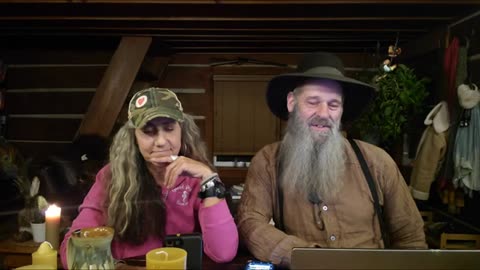 OFF GRID with DOUG & STACY - "The FBI came to the house" story...what the