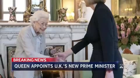 Queen Elizabeth Appoints U.K.’s New Prime Minister