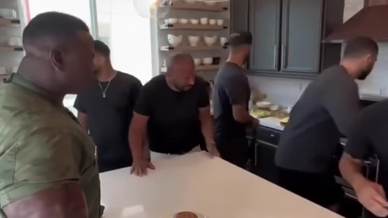MOM HIRED A BAD CHEF!