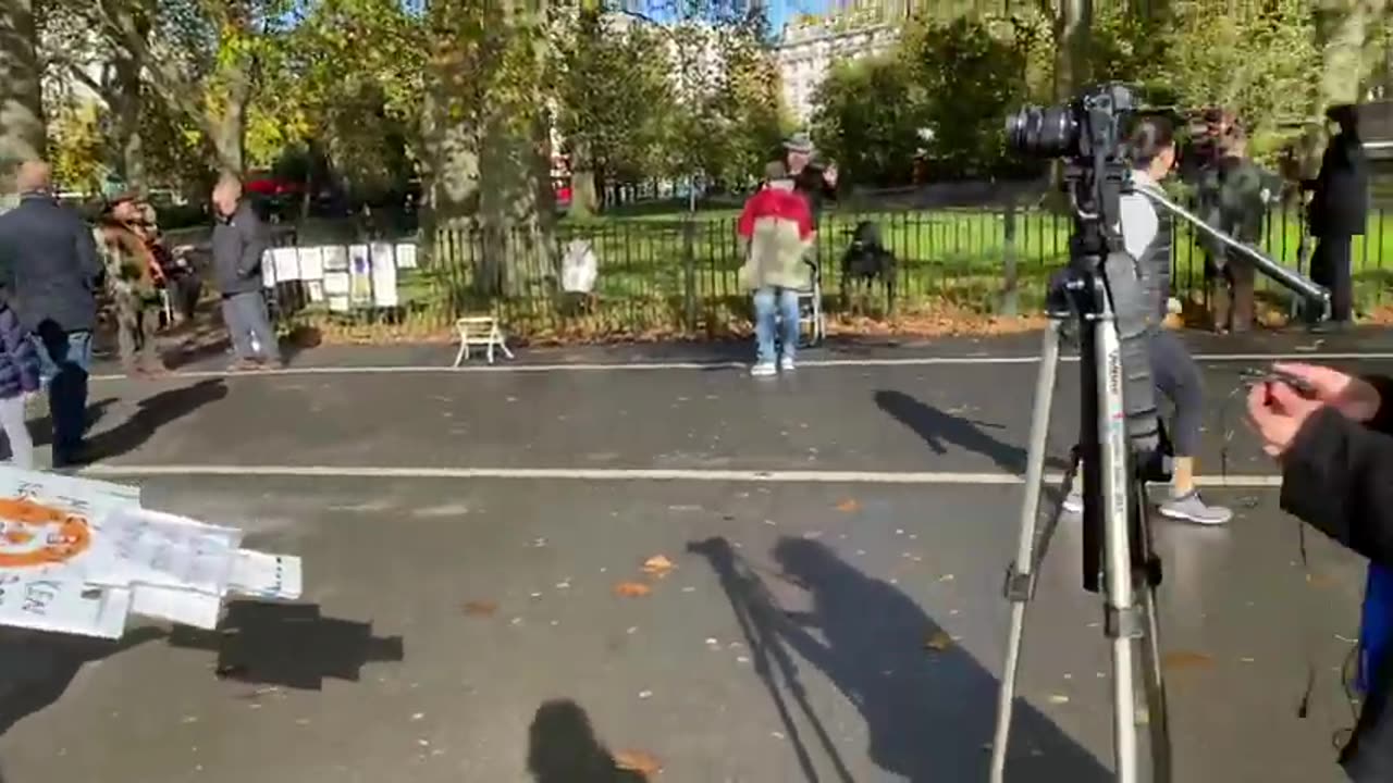 18+ Hatun vs Protester Speakers Corner Oct 25th 2020 #speakerscorner