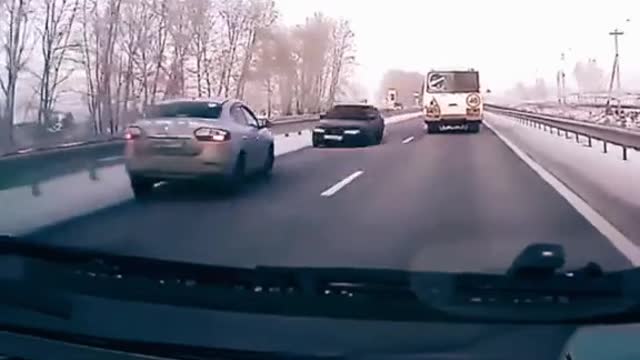 Car Crashes “Caught ”on Camera