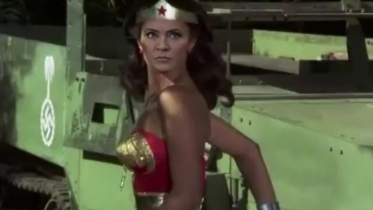 C3PMeme here's the original video that got @RealLyndaCarter 's granny panties in a bunch: