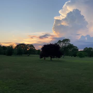 Walking with the sunset and a sound to relax.