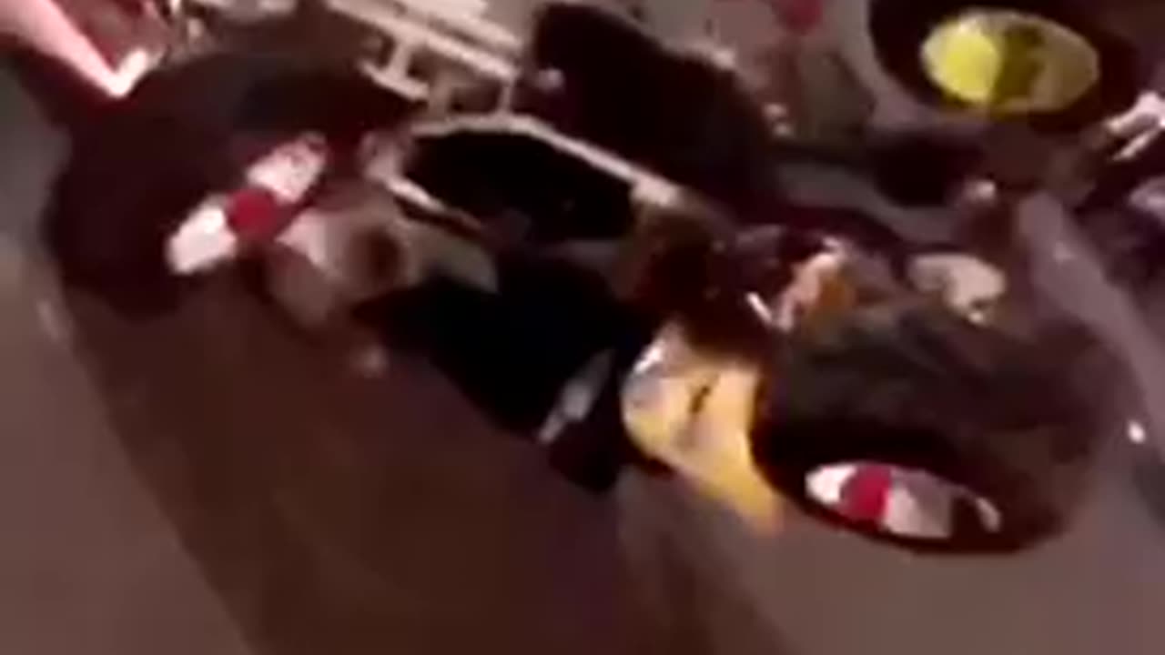 😁