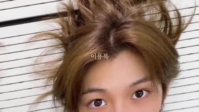 스트레이 키즈 죽은자리에 피는꽃 (스트레이키즈 "죽은자리에 피는꽃은 은방울꽃 내가 행복함을 확신해요")