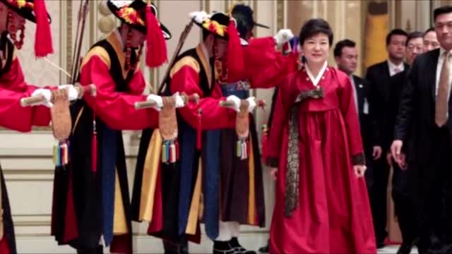 Ten tyrants who died violent deaths.