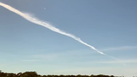 A beautiful example of CHEMTRAILS over IRELAND