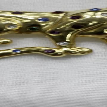 Swarovski Crystal Pin. Made with Swarovski Crystals. Leopard Brooch 18KGP. Party