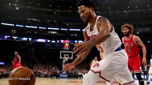 Dwyane Wade TRANSFORMS Into The Flash with Dunk, Carmelo Anthony BOOED by Fans After Air Ball