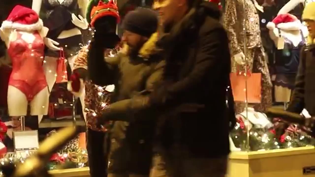 Crazy people reactions prank
