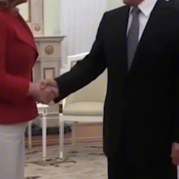 Putin respect women's🇷🇺🫡