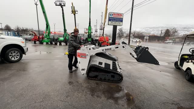 Skid Steer 2004 Bobcat MT52 Walk Behind Crawler Loader Auxiliary Hydraulics Skidsteer