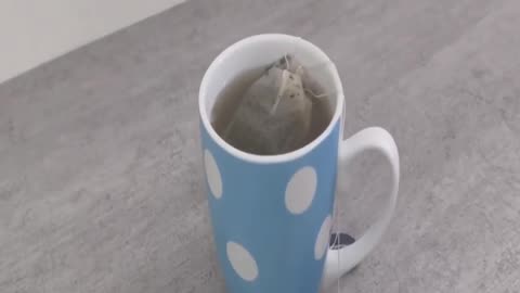 Wipe the Floor with Tea Bags and WATCH WHAT HAPPENS💥(Genius Trick)🤯