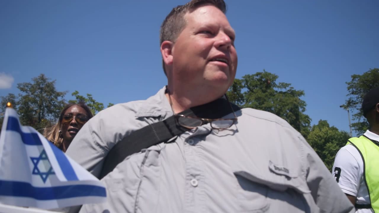 DNC Israeli Chicagoan- "Would you Rather Be Alone in the Woods, with a Bears Fan, or a Packers Fan?"