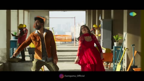 Tere_Vaaste_|_Full_Video_|_Zara_Hatke_Zara_Bachke_|_Vicky,_Sara,_Varun_J,_Sachin-Jigar,_Amitabh_B