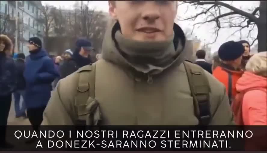 Giovane militare ucraino vuole sterminare i popoli del Donbass