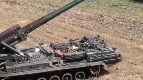 Amazing Video from the Crew of a Giant Soviet Artillery Piece