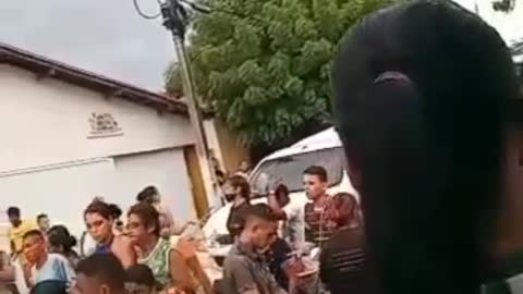 Familiares e amigos se manifestam pedindo justiça pelo assassinato de Flaviana em União/PI