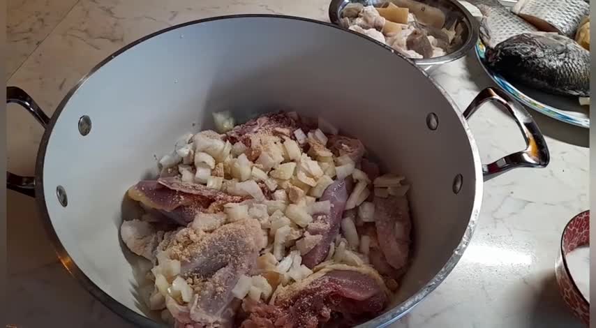 How to make a very simple chicken light soup