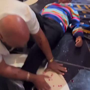 😱🚨💥 4 VS 1 Crazy fight broke out in MGM Casino in Las Vegas