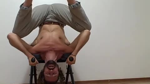 A HEADSTAND MOTIVATIONAL video for a HAPPY NEW YEAR! - Jan 1st 2010