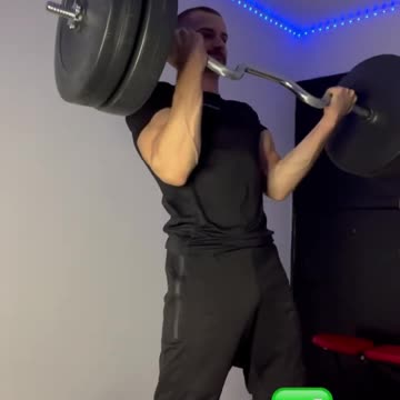 How Strong is a Calisthenics Athlete’s Biceps