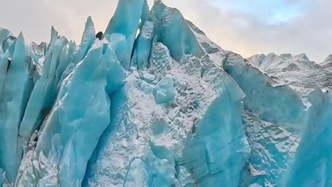 Glacier flying with alpine Air Alaska up in the mountains behind girdwood Alaska