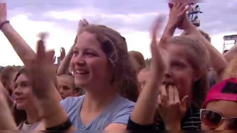 Imagline dragans believer pinkpop. America singa songs