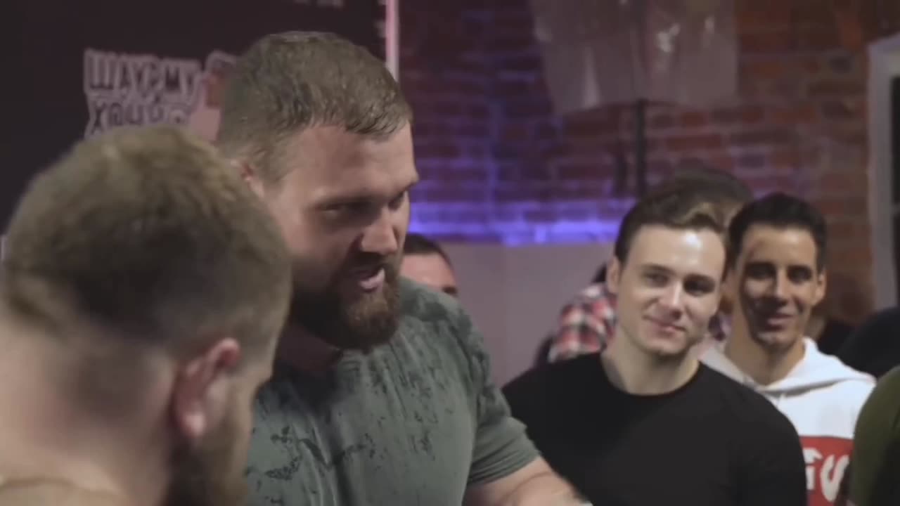 ¡CONCURSO DE BOFETADAS RUSO NIVEL SYNTHOL! | Vasily VS SYNTHOLMAN