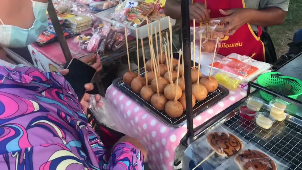 พาเลาะตลาดยามเย็นthailand local market atmosphere in the evening #vlog #shorts #อิสานบ้านเฮา #ตลาด